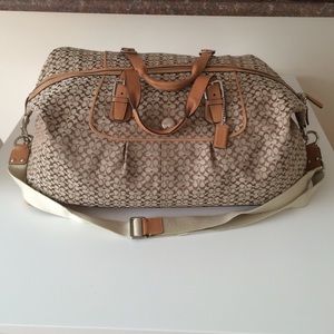 💥Just Reduced💥Coach Signature Duffle Bag
