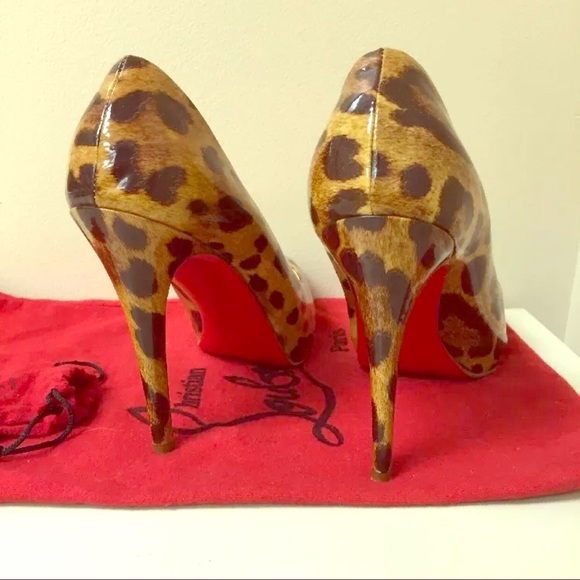 🚫Sold🚫 Louboutins 38.5