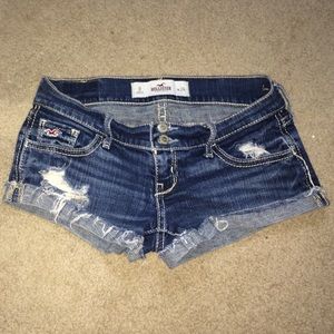 Hollister dark wash jean shorts size 0