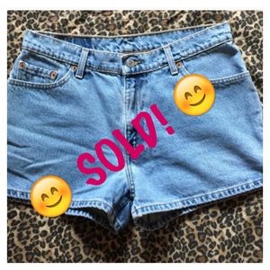 ❌❤️SOLD ❤️❌VINTAGE High waist LEVIS shorts Sz. 11