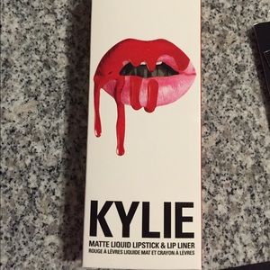 Kylie Lipkit in '22'