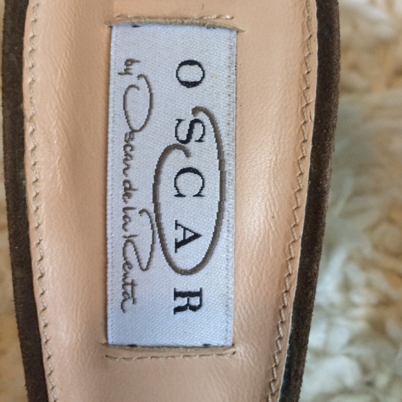 Suede Oscar de la Renta heels - Picture 2 of 4