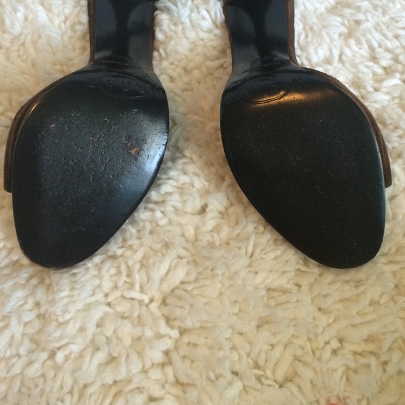 Suede Oscar de la Renta heels - Picture 3 of 4