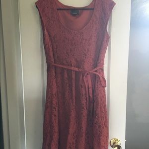 Lace maternity dress