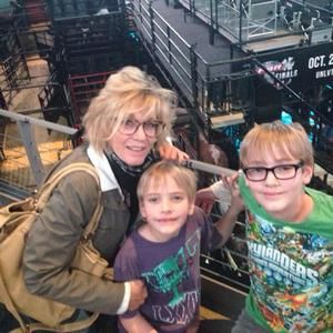 Meet your Posher, Shelly