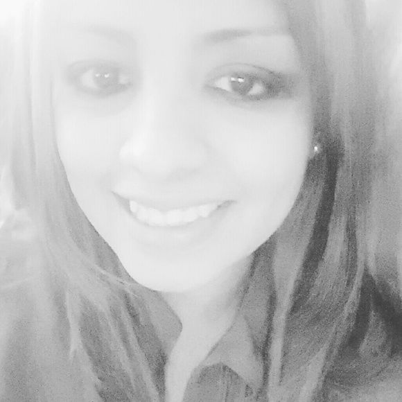 Meet your Posher, Stefany