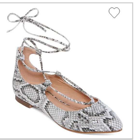 NWT LACE UP SNAKE SKIN SHOES