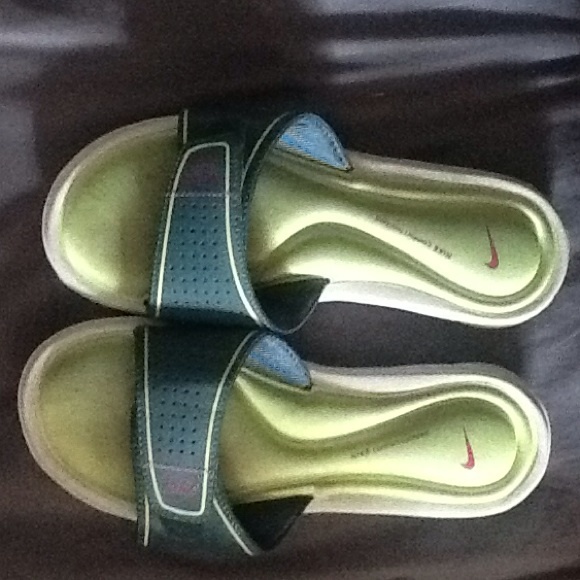 Nike slides