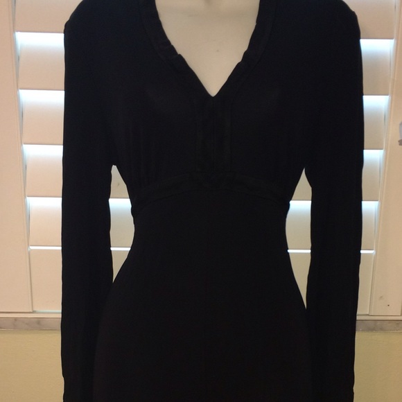 Escada - Picture 2 of 4