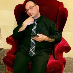 Meet your Posher, Wilfredo