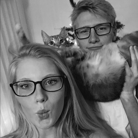 Meet your Posher, Megan - Picture 1 of 1