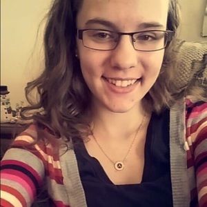 Meet your Posher, Abby