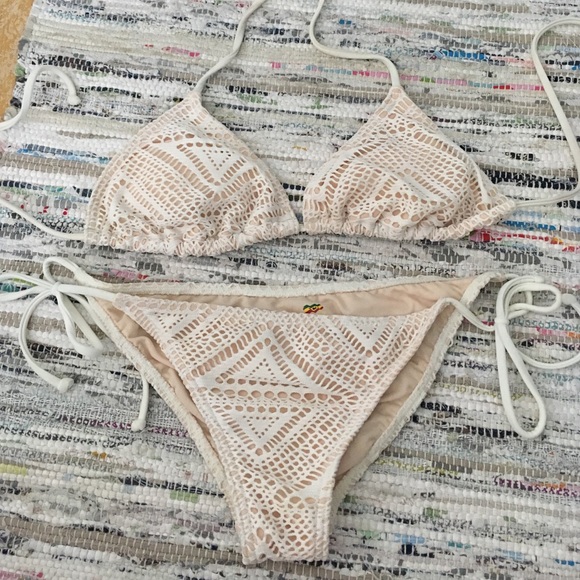 White knit bikini