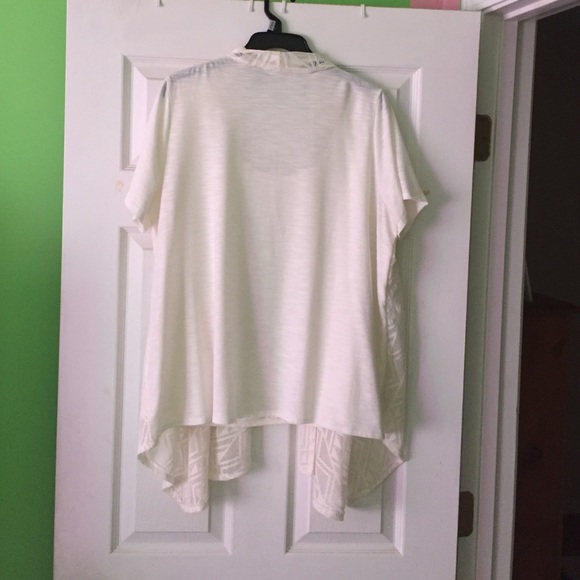 Lace cream color top - Picture 2 of 2