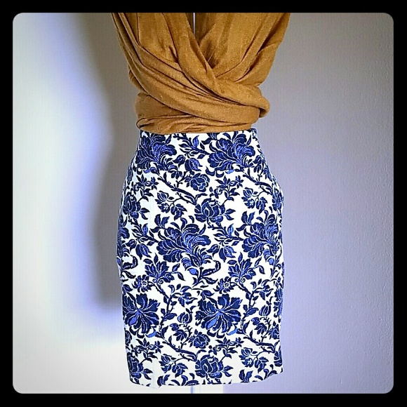 Ann Taylor Knit Blue & White Mini Pencil Skirt