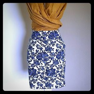 Ann Taylor Knit Blue & White Mini Pencil Skirt