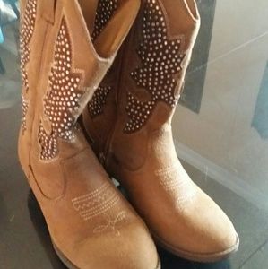 Girl's Size 5, Boots From Justice