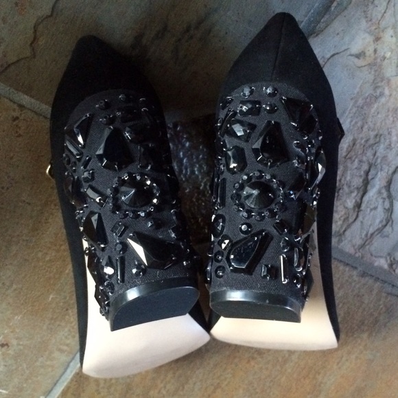 ๐๐NIB Bettye Muller Jewel Heeled Mary Jane Pumps - Picture 8 of 8