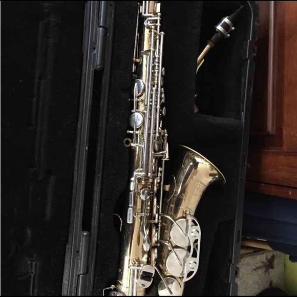 Alto saxophone- make an offer - Picture 4 of 4