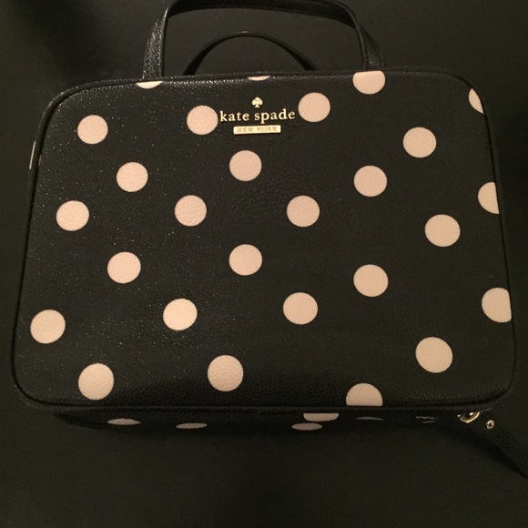Super cute Kate spade traveling tote!