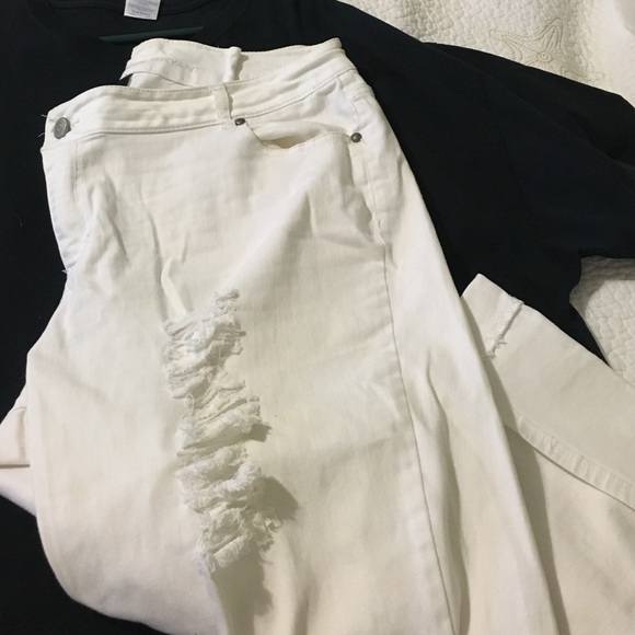 Distressed/ripped white denim Capri! Love these!!!