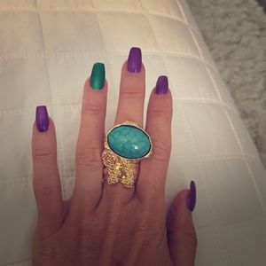 Stunning turquoise and gold ring