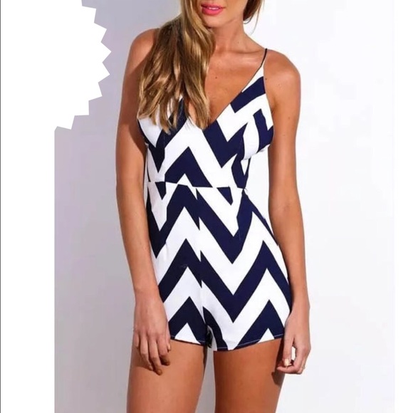 ✨THE LEO BLUE WHITE CHEVRON ROMPER NWT❤️ - Picture 4 of 4
