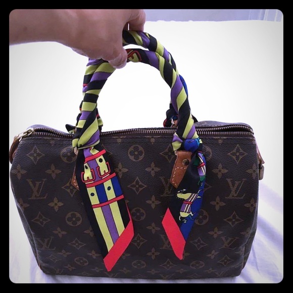 Speedy 30 in very good condition. Honey Patina💓