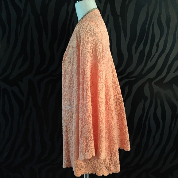 Audrey 3 + 1 Orange Floral Kimono - Picture 2 of 3