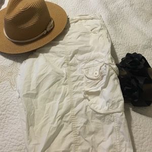 Ivory below knee CK shorts w tan stitching