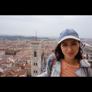 Meet your Posher, Emily