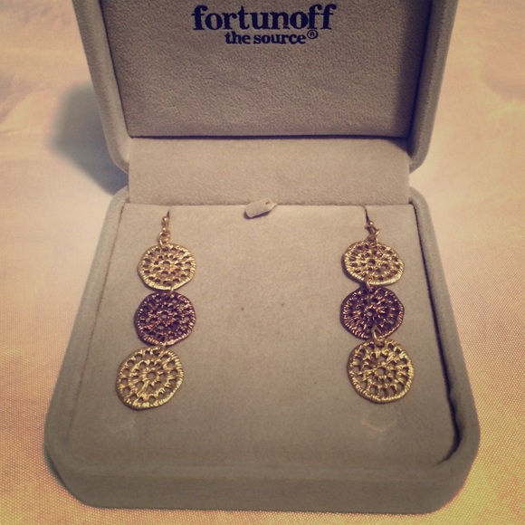 Gold (unknown if real) & copper dangling earrings!