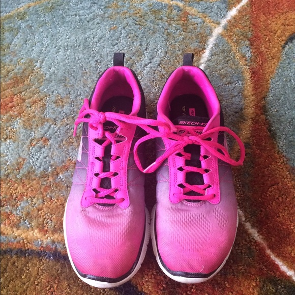 Sketchers shoes
