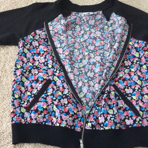 Floral jacket - Picture 2 of 3