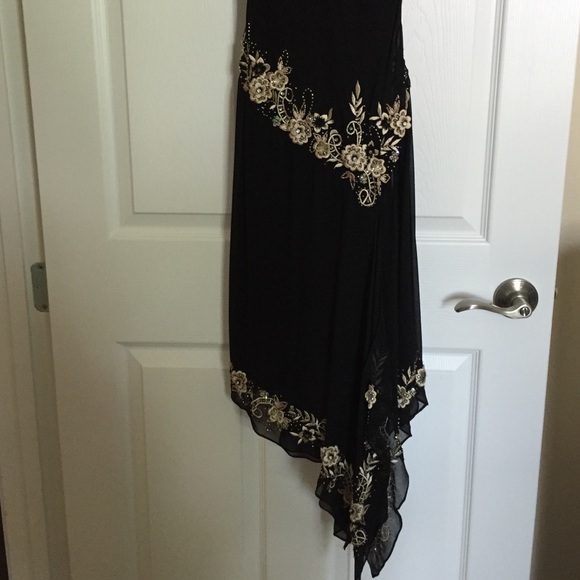 Cache new dress perfect condition - Picture 3 of 4