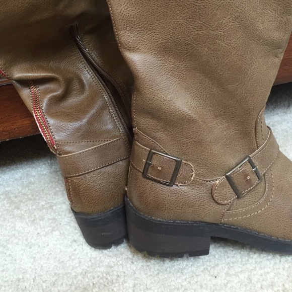 Target boots size 6 New - Picture 3 of 4