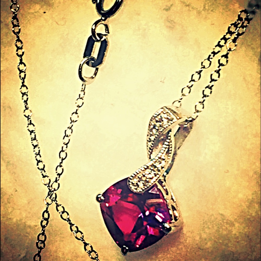 925/18K Raspberry Corundum 2.6CT & White Sapphires