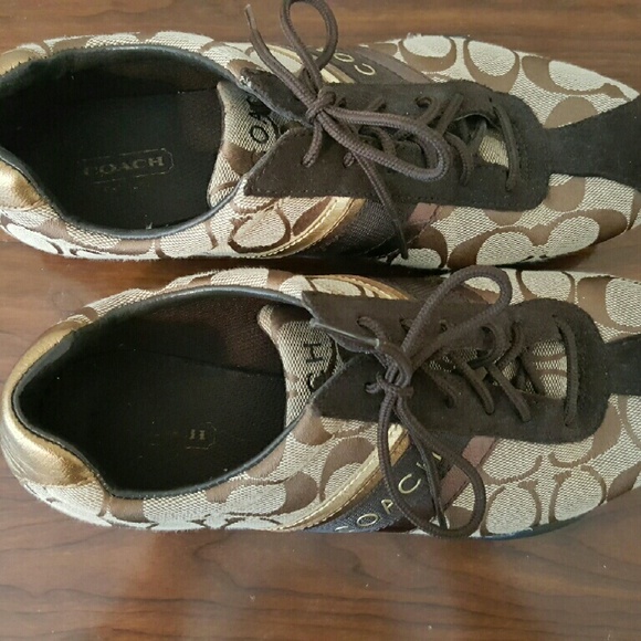 Authentic Coach Jayme Sneakers Size 8 - Picture 2 of 4