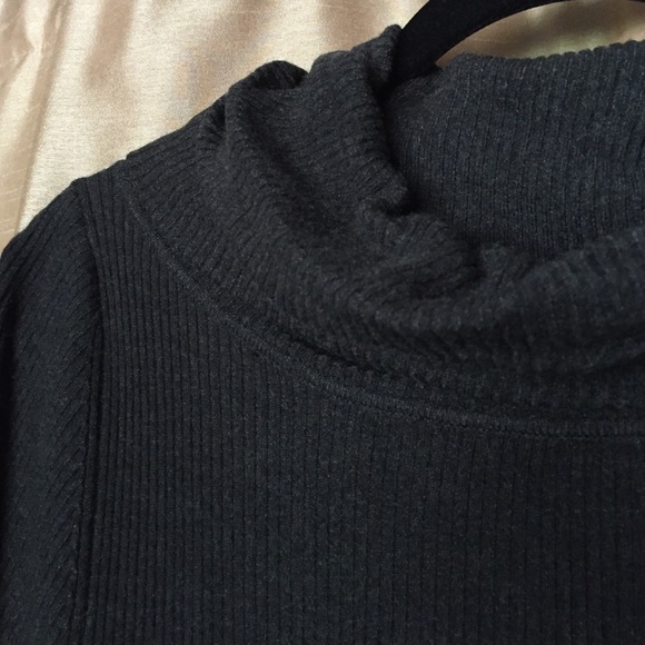 The best sweater dress in existence. - Picture 3 of 3