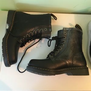 Dr. Martens Black 8-eye Boots
