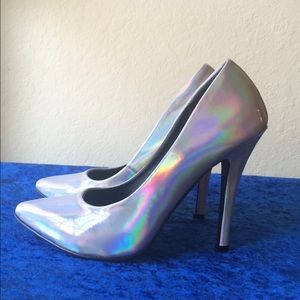 Silver Holographic Pumps