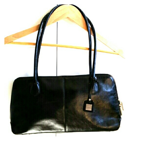 Hobo international lola black handbag