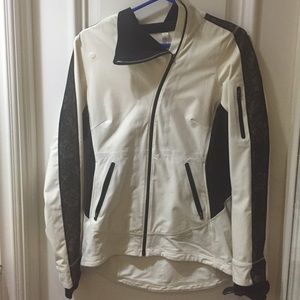 Lululemon draft dodger jacket