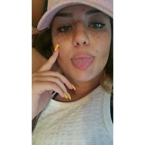 Meet your Posher, Nicole