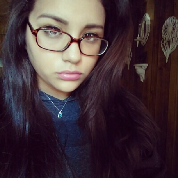 Meet your Posher, Dolores - Picture 1 of 1