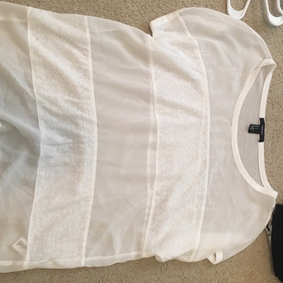 White short sleeve top