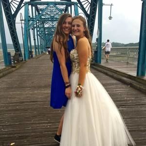 Meet your Posher, Leah