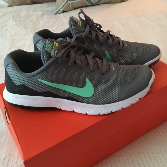 Women's Nike Flex Experience Run 4