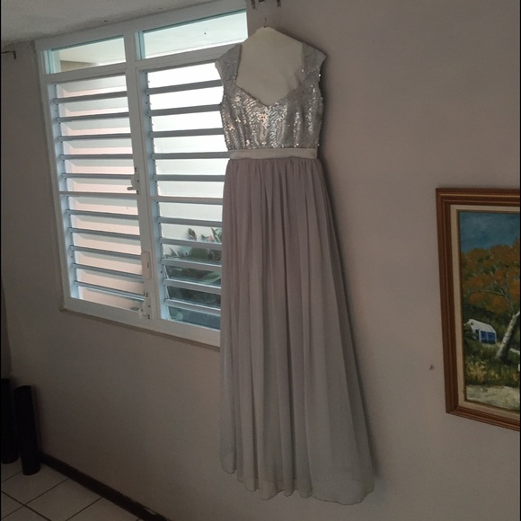 Beautiful silver dress, perfect  for a wedding!!