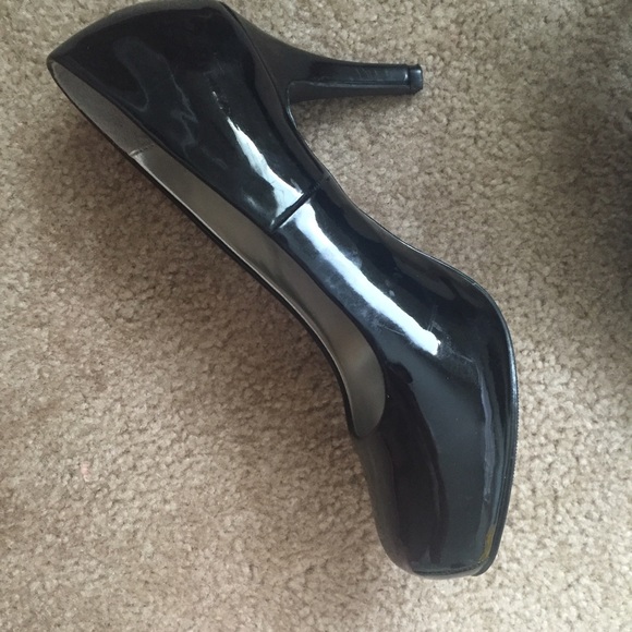 Mossimo Black Heels - Picture 2 of 4